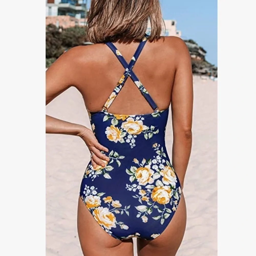Cupshe Floral Scalloped Swimsuit Woman's Size‎ S